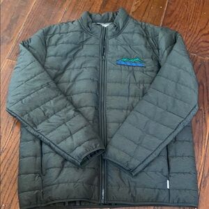 Voyaguer| Green Quilted Jacket with Mountain Logo| men, size: XL
